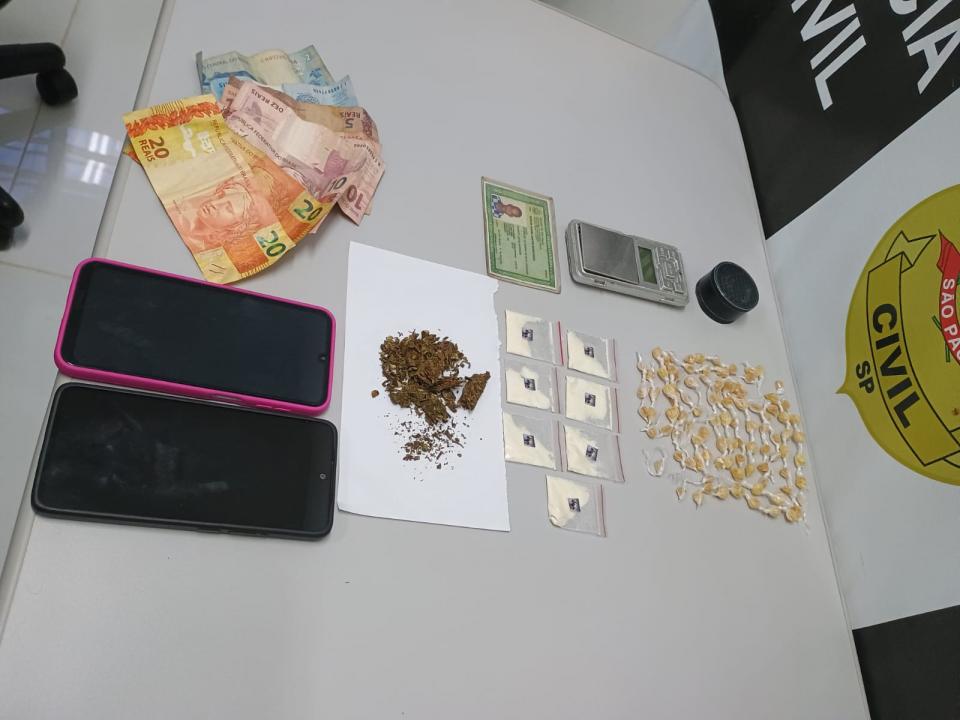 Foto 2 de 5 — Operação conjunta entre Polícia Civil e Militar desarticula pontos de tráfico em Dobrada